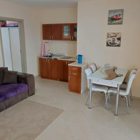 Kalia, Zweizimmer, Zweibalkon, Top-apartment Апартаменты *